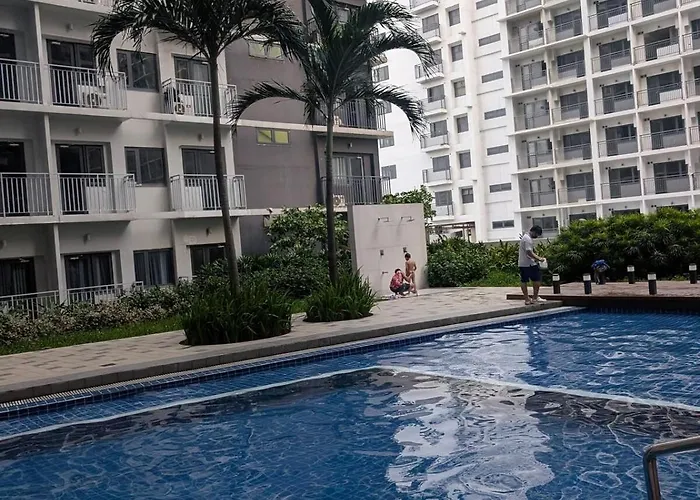 Near Mall Of Arena Pasay Apartment